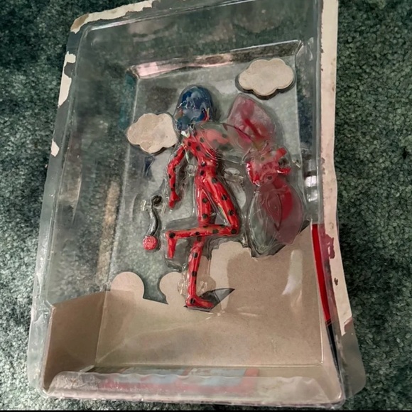 “Miraculous LadyBug Paris Wings” FINAL PRICE - Picture 5 of 6